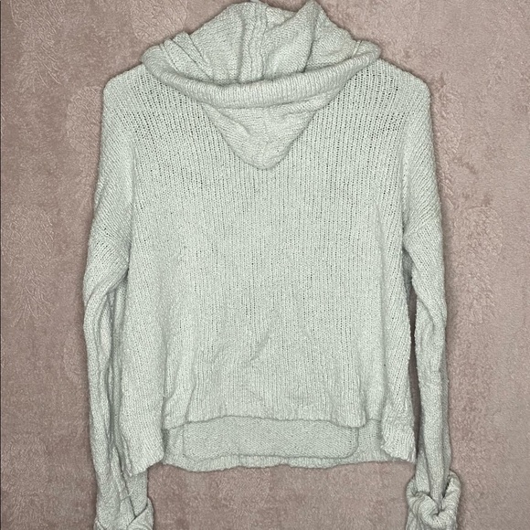 Sweater - Picture 1 of 2